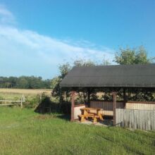 Spływy kajakowe Rawką. Wypożyczalnia kajaków. Kajaki na weekend. Zapraszamy na kajaki, grill i ognisko na naszej polanie