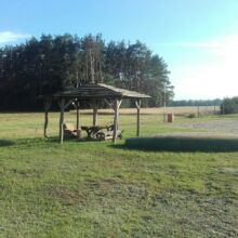 Spływy kajakowe Rawką. Wypożyczalnia kajaków. Kajaki na weekend. Zapraszamy na kajaki, grill i ognisko na naszej polanie